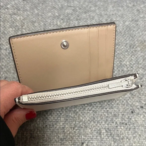 Coach Off-White Leather Wallet - Picture 4 of 5